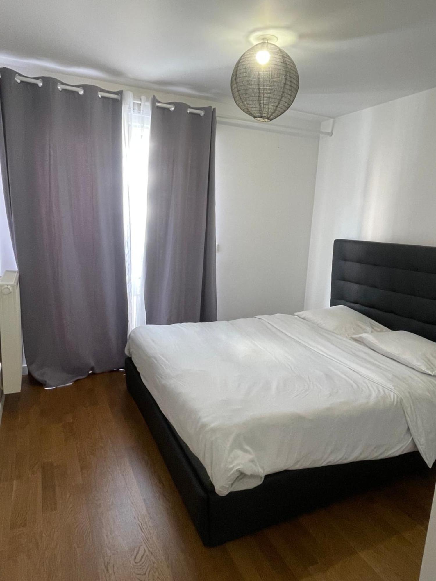 Sweet Escape Paris Centre - 3 Bds- Terrasse - Stade De France - Montmartre Saint-Ouen  Esterno foto