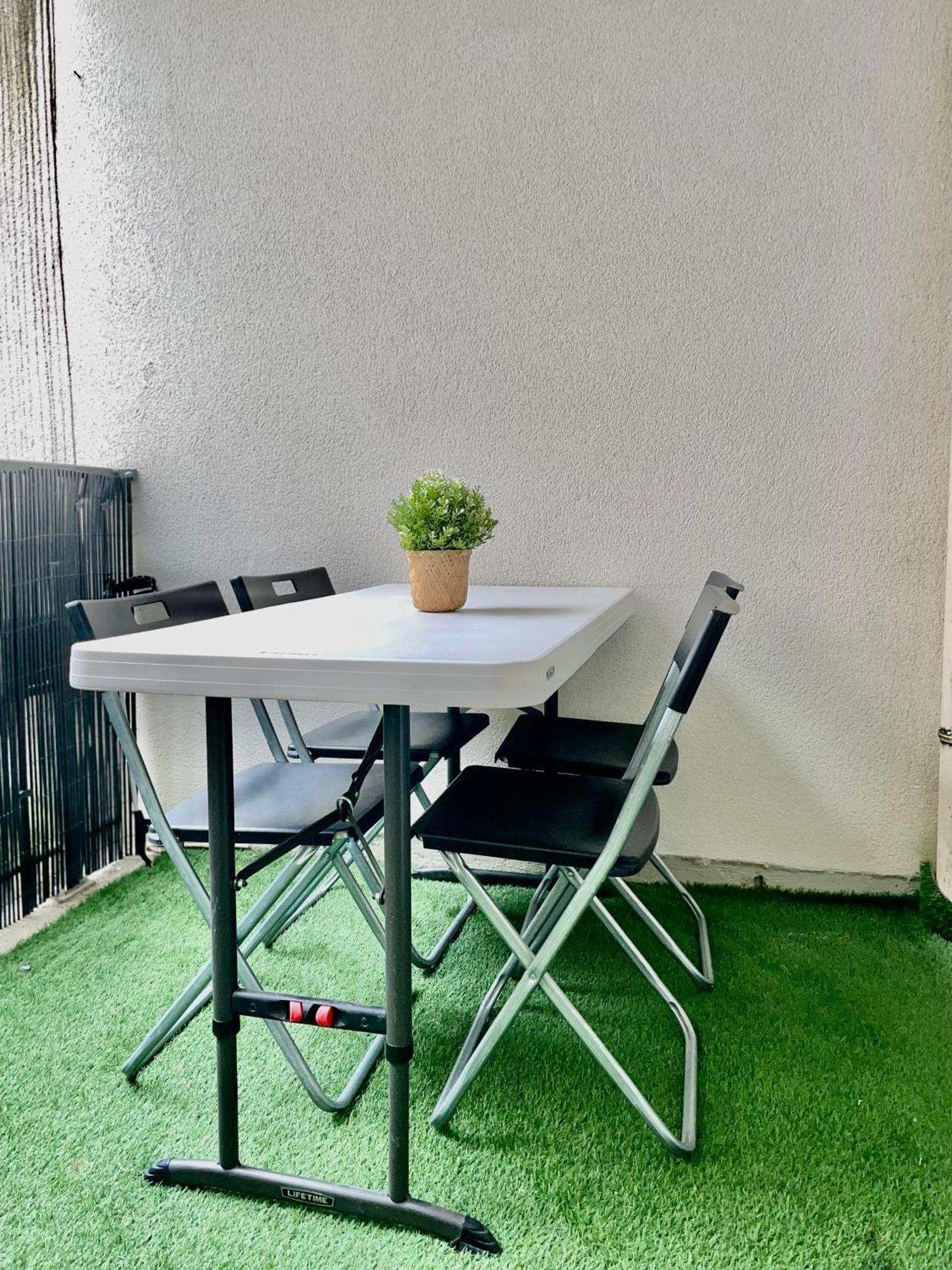 Sweet Escape Paris Centre - 3 Bds- Terrasse - Stade De France - Montmartre Saint-Ouen  Esterno foto